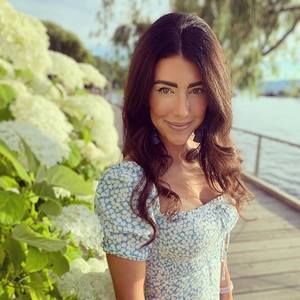 Meet your Posher, Dana